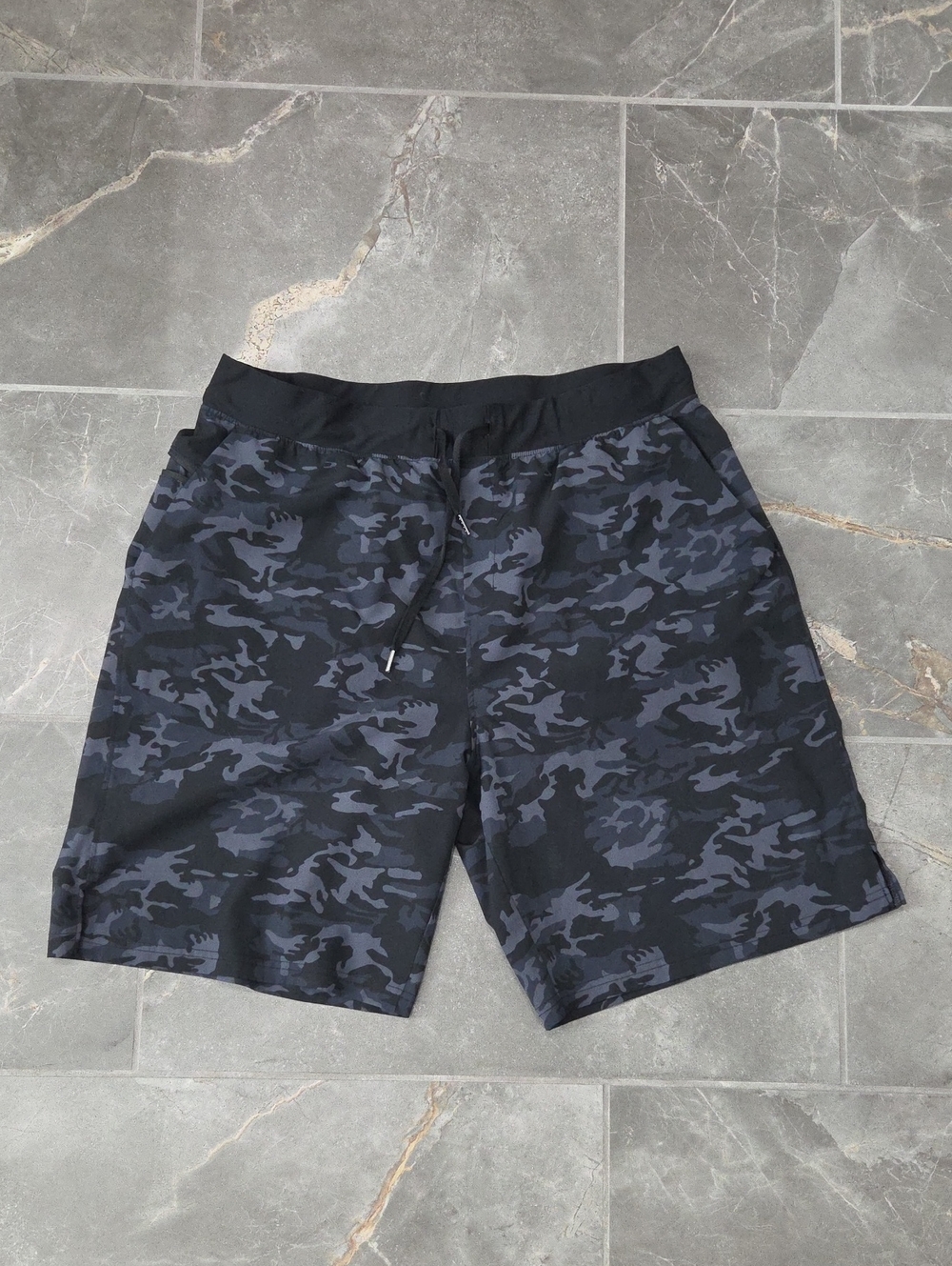 Amazon Men Athletic Shorts in Black Camo